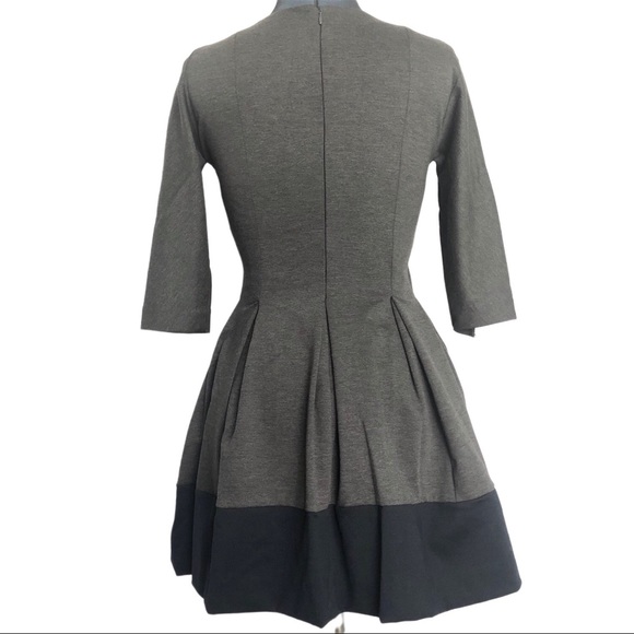 GAP | Fit and Flare Pleated Dress 3/4 Sleeve | XS - Picture 3 of 7